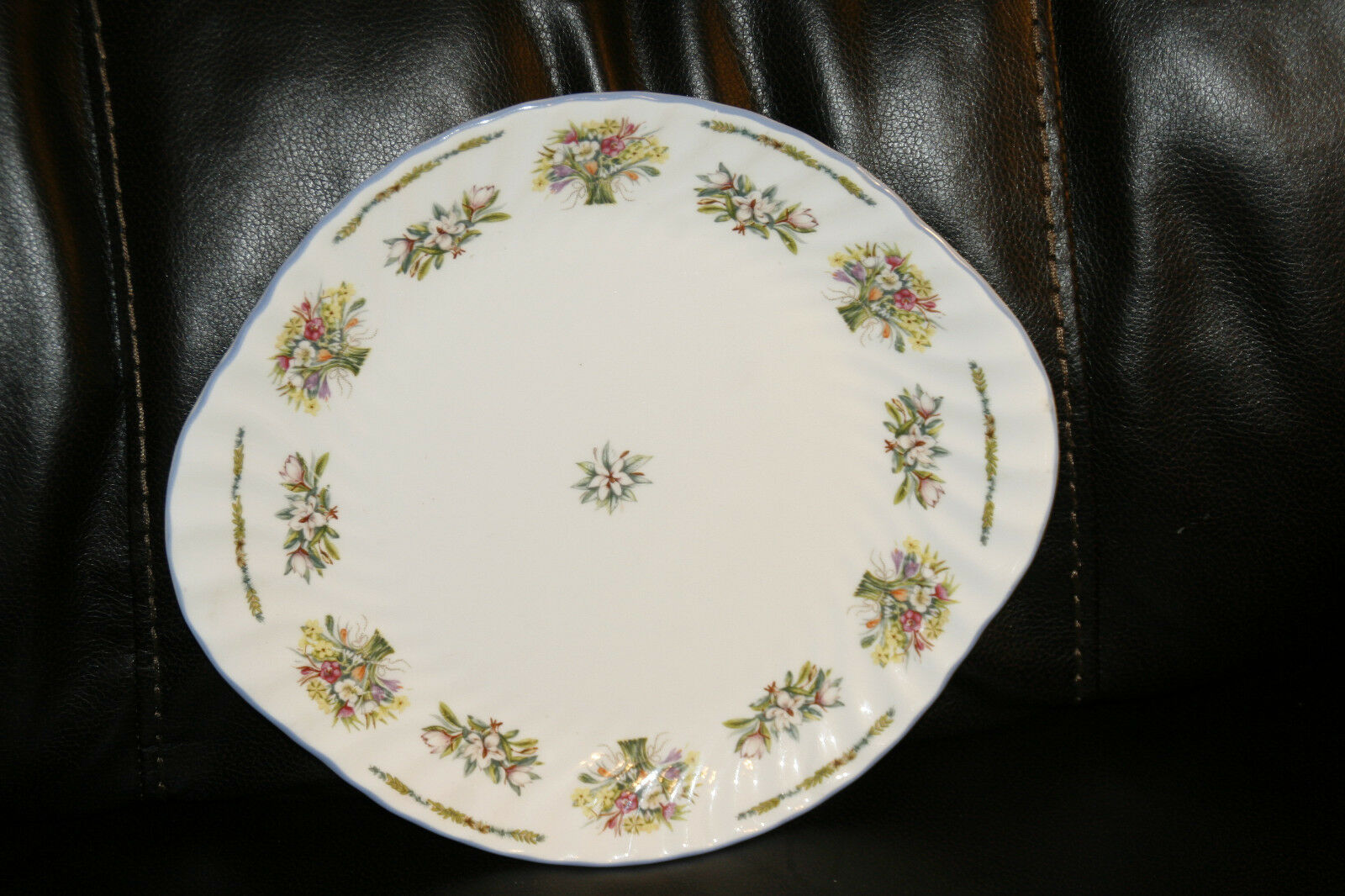 Minton "winter Harvest Fine Bone China Serving Plate England Handled Cake Plate