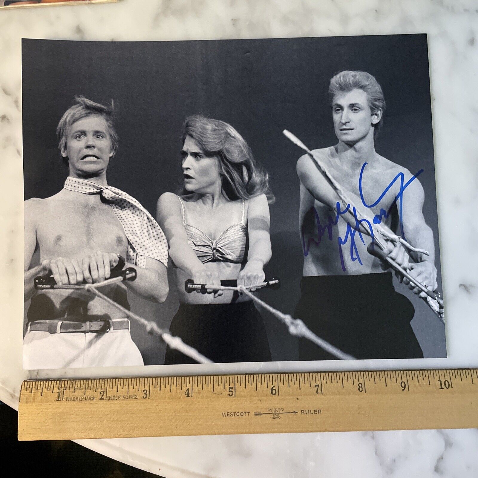 Wayne Gretzky Autographed 8x10 Photo Snl Skit 1980s Very Rare Photo. Great Scene